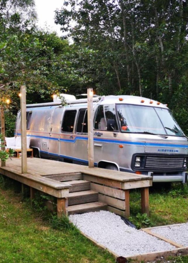 Glamping 1970 American Airstream Motorhome Ponsanooth Экстерьер фото