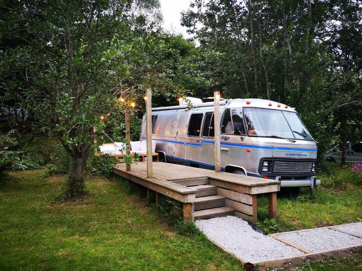 Glamping 1970 American Airstream Motorhome Ponsanooth Экстерьер фото