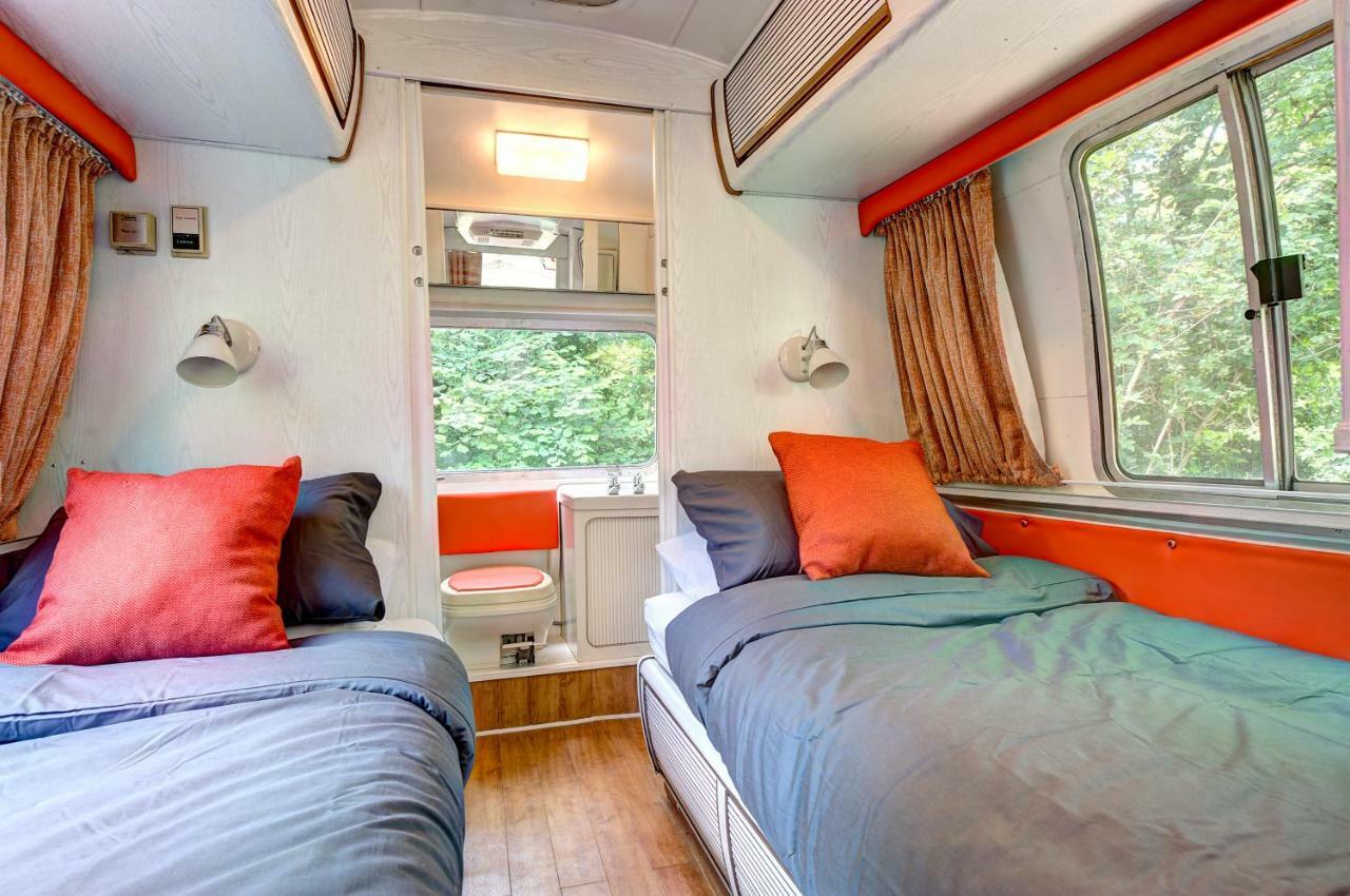 Glamping 1970 American Airstream Motorhome Ponsanooth Экстерьер фото